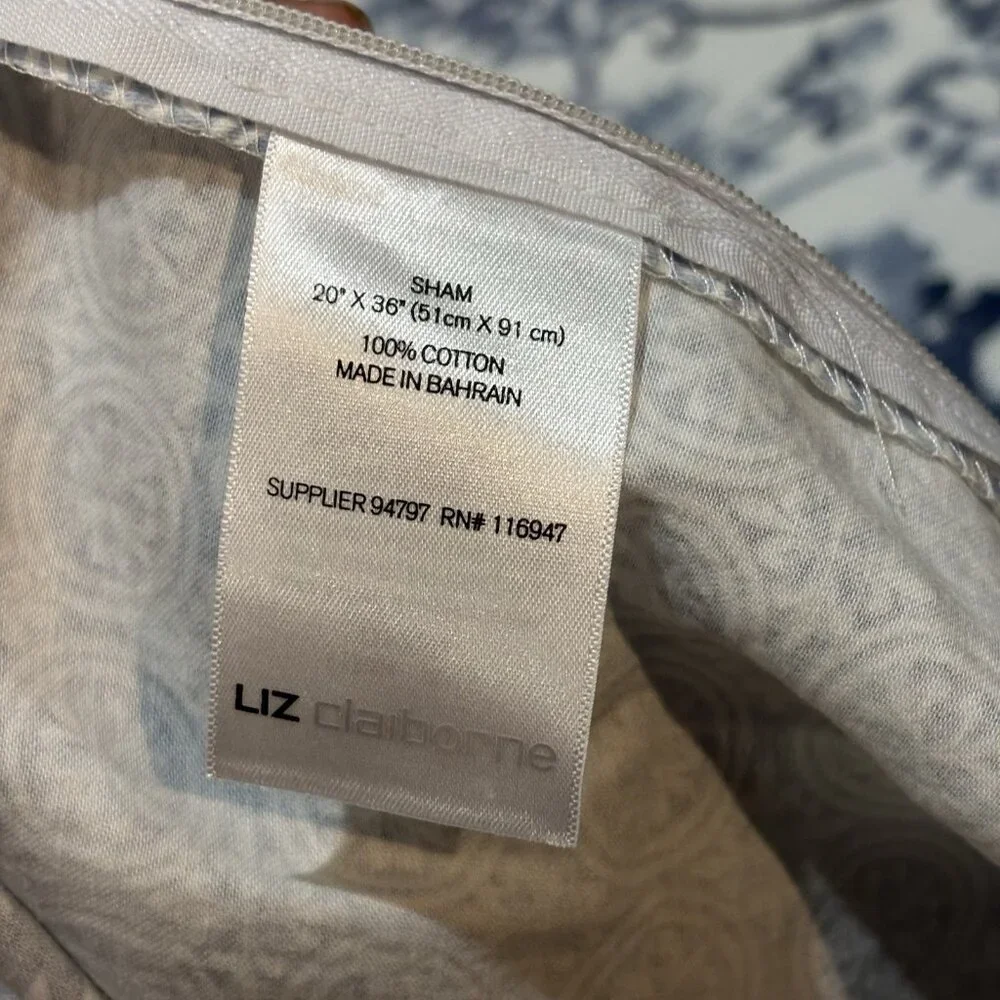 2 Liz Claiborne Pillow Shams Cases Blue White Floral 20”x36” Bedding Shabby - Picture 3 of 5